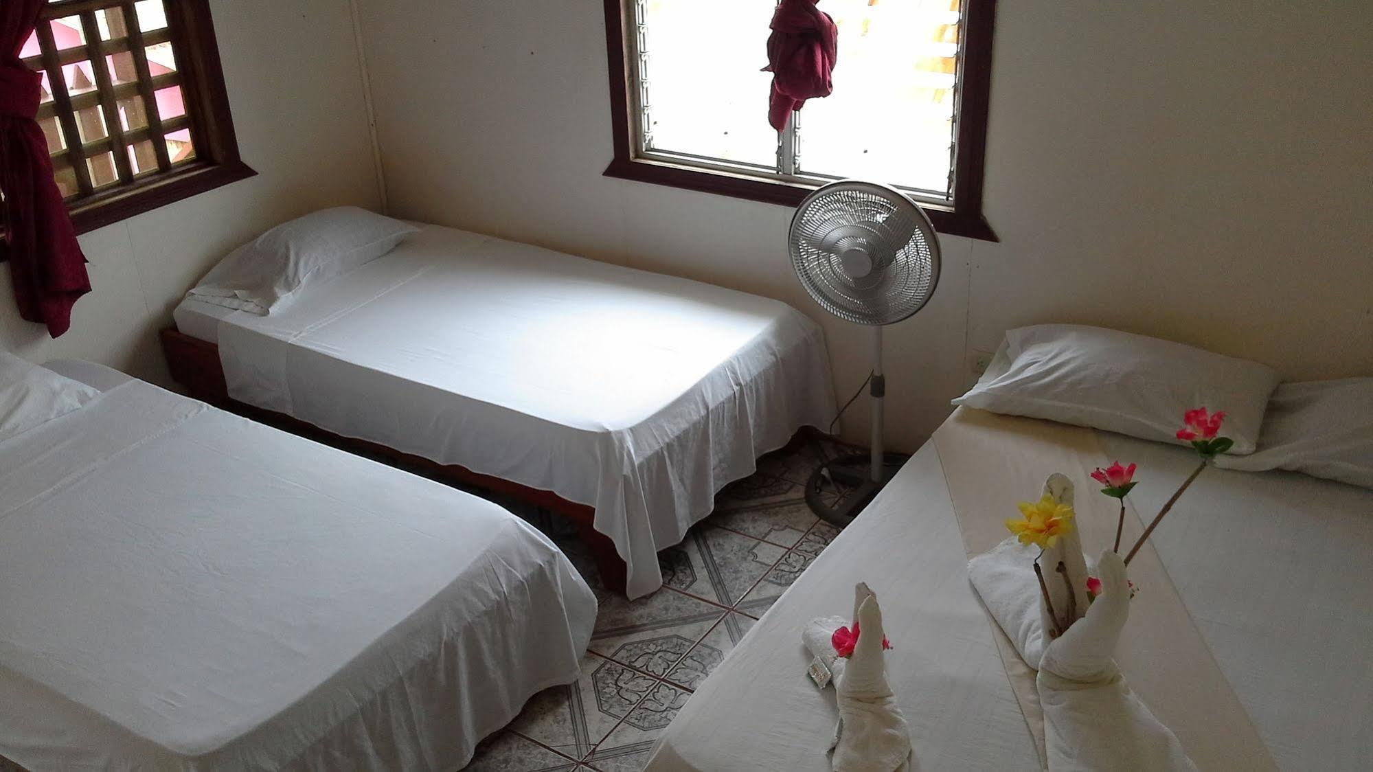 Cabinas Miss Miriam 2 托尔图格罗 外观 照片
